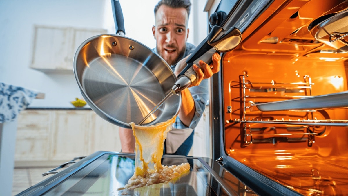 Stop! Don't Put This Common Cookware In Your Oven Or You'll Regret It