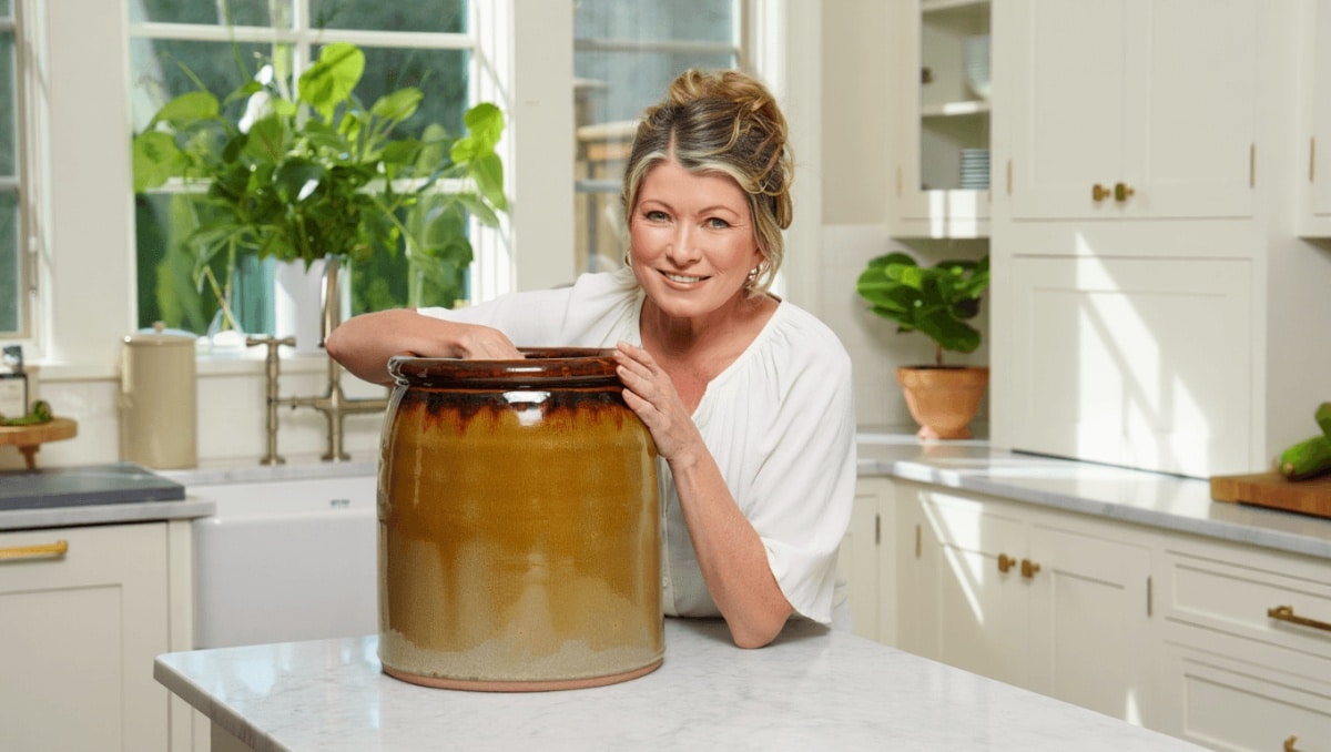 Why Martha Stewart's Unique Trash Can Upcycle From 1999 Is Still Clever Today