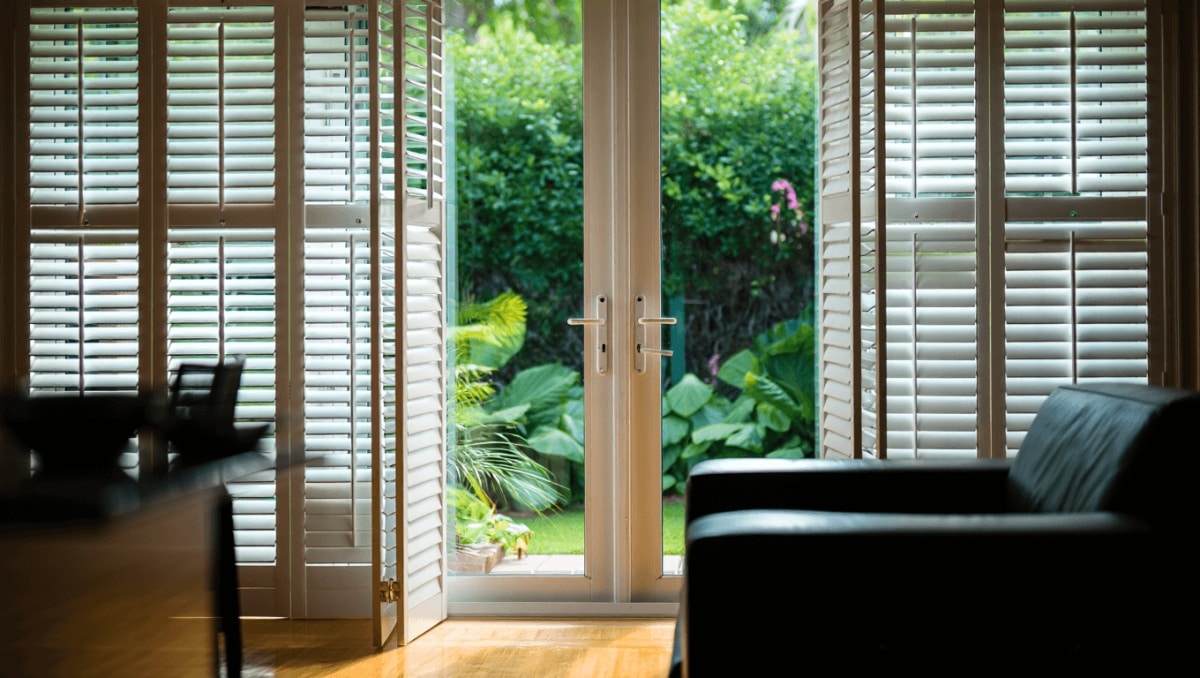 Neither Vertical Blinds Nor Curtains: A Better Way To Cover Sliding Glass Doors