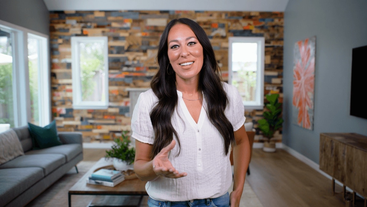 Skip The Painted Accent Wall: Joanna Gaines Has A Better Idea For Your Home
