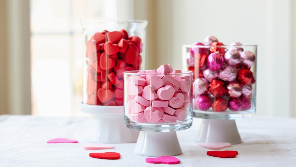 Woman Uses Candy & Dollar Tree Jars To Create The Sweetest Valentine's Day Decor