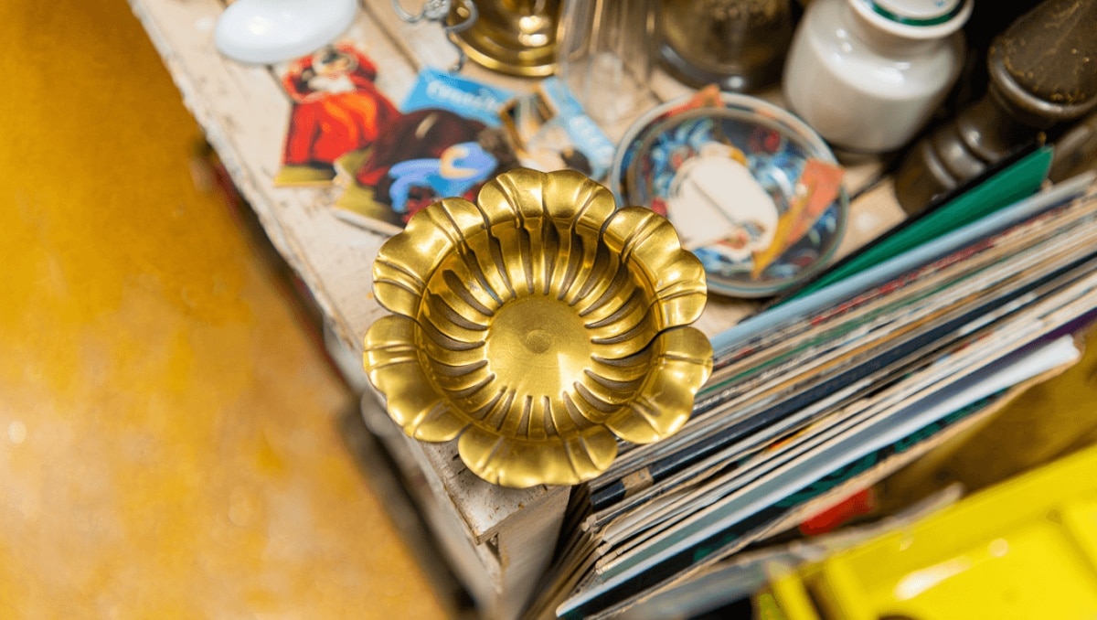 The Once-Popular Vintage Find Everyone's Snatching Up At The Thrift Store