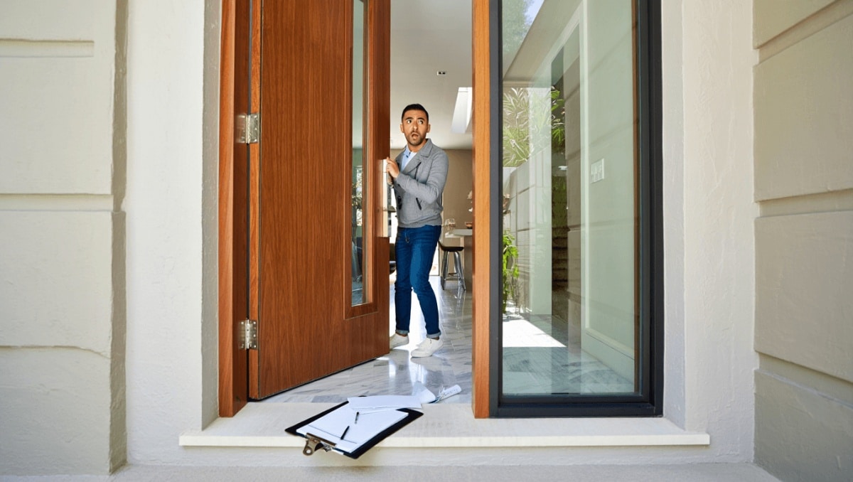 You Might Want To Think Twice Before Trying This Sleek Front Door Style