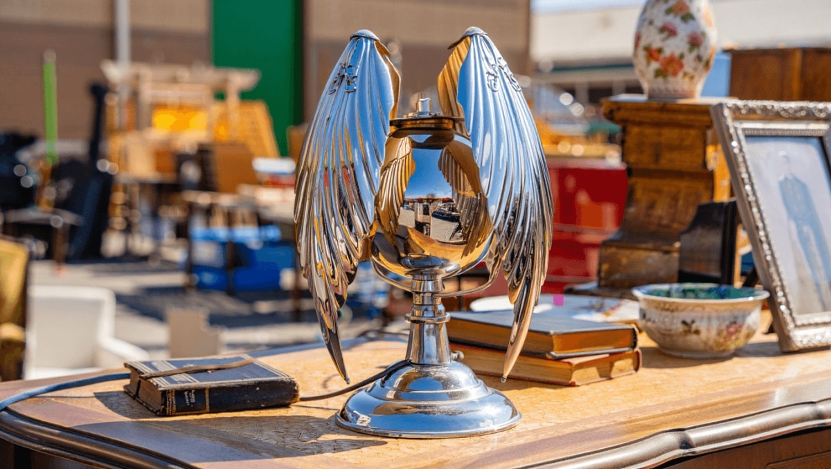 Don't Overlook This '80s Art Deco Lamp If You See It At A Thrift Store Or Estate Sale