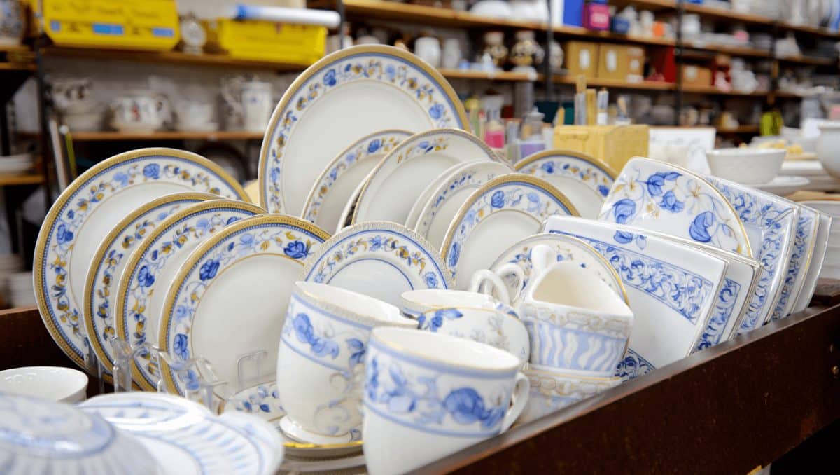 The Overlooked Antique Dishware Brand You'd Be Silly To Skip At The Thrift Store