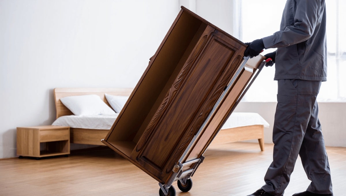 Why There's Simply No Need For A Dresser Anymore
