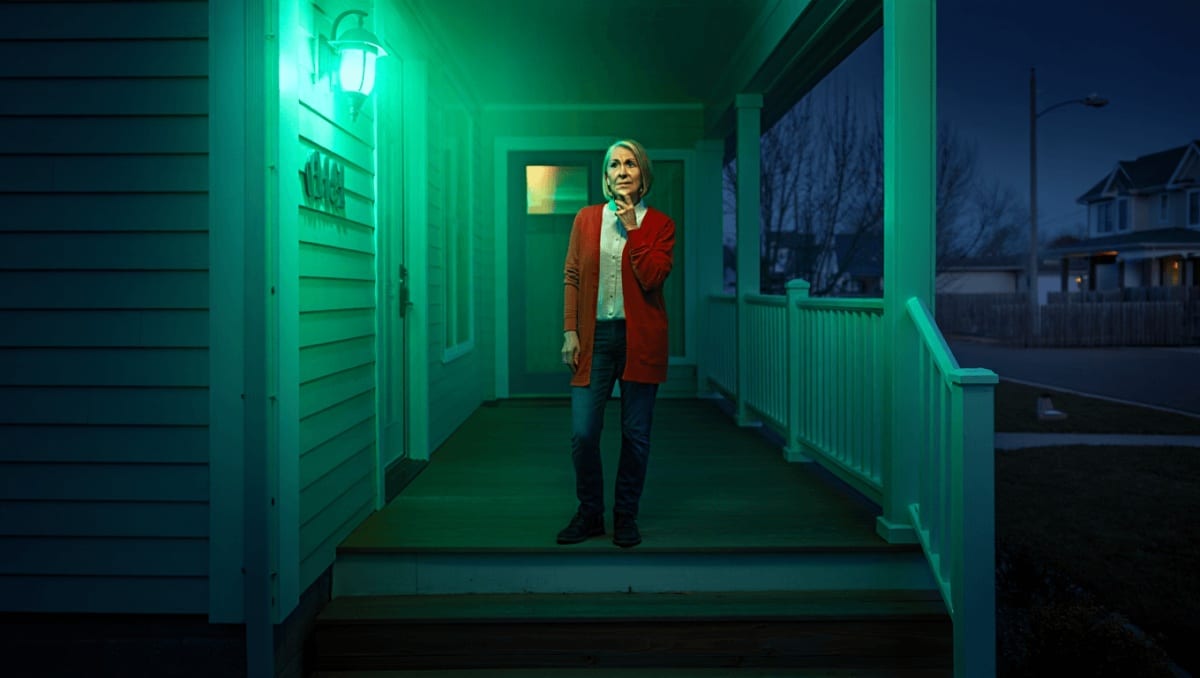 What Does A Green Porch Light Mean?