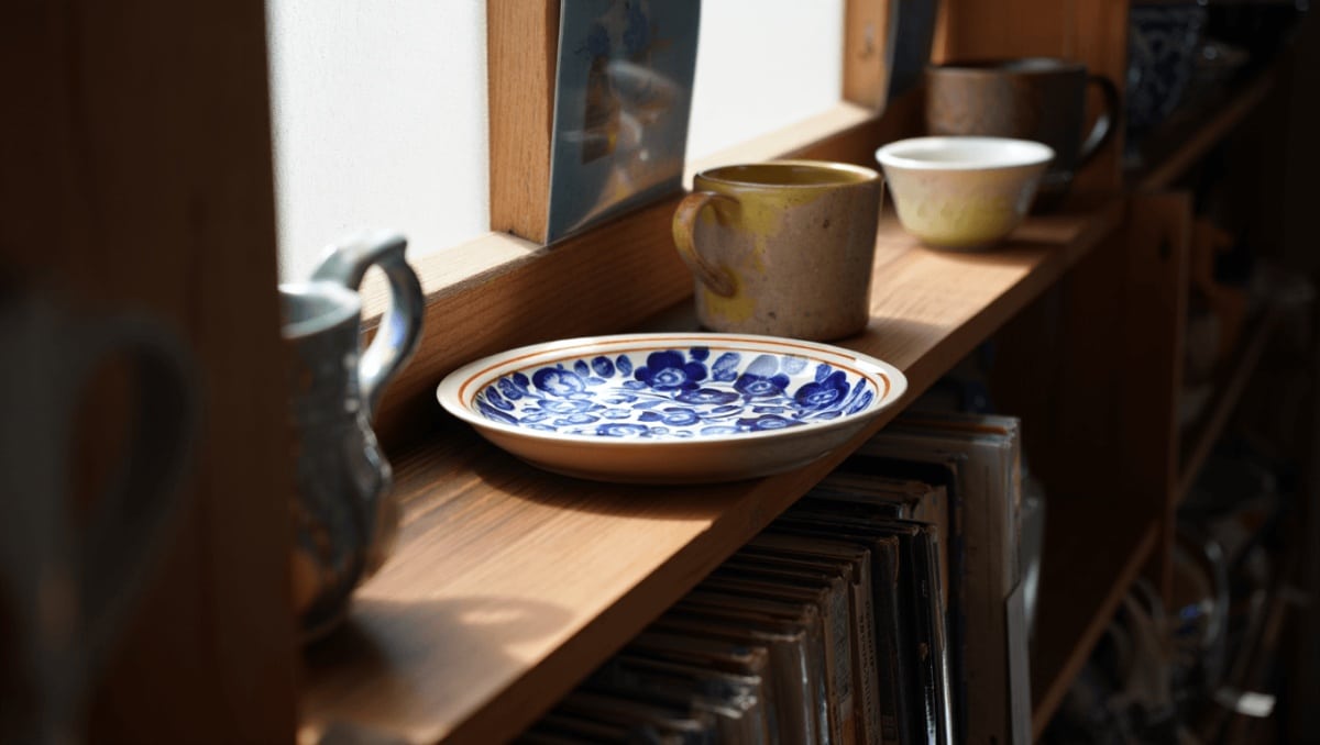 The Texas-Born Antique Dishware Brand To Search For At The Thrift Store
